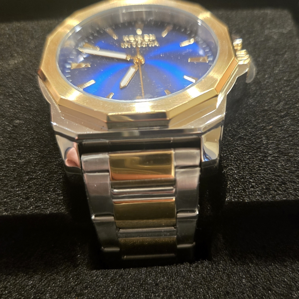 Invicta Two-Tone Gold and Blue Dial Men's Watch - Picture 3 of 3